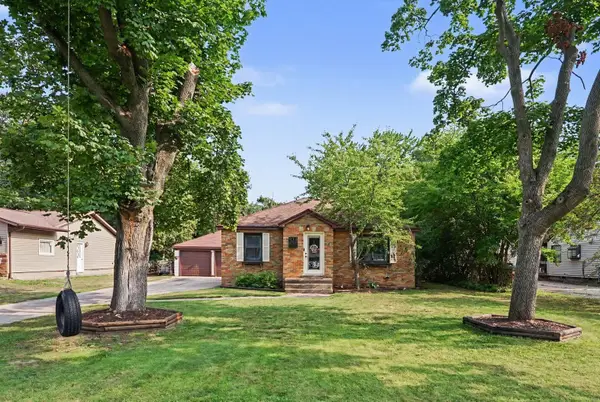 912 Wendover Boulevard, NortonShores, MI 49441