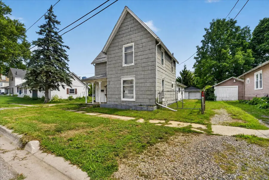 203 Brown Street, Durand, MI 48429 - #3