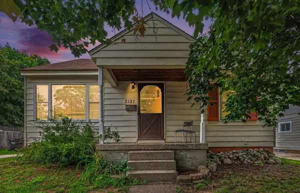 2121 Collingwood Avenue SW, Wyoming, MI 49519