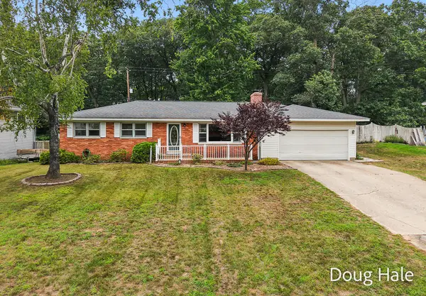 1674 Bonneville Drive, NortonShores, MI 49441