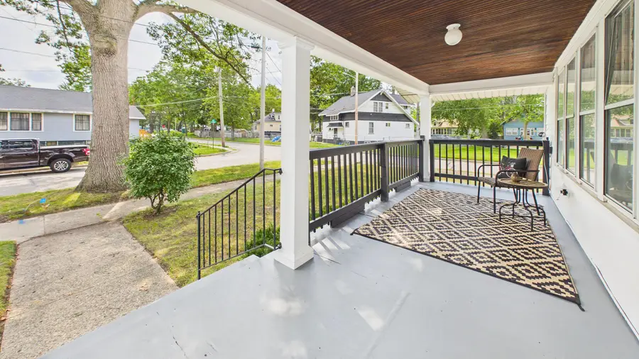 410 Adams Avenue, Muskegon, MI 49442 - #2