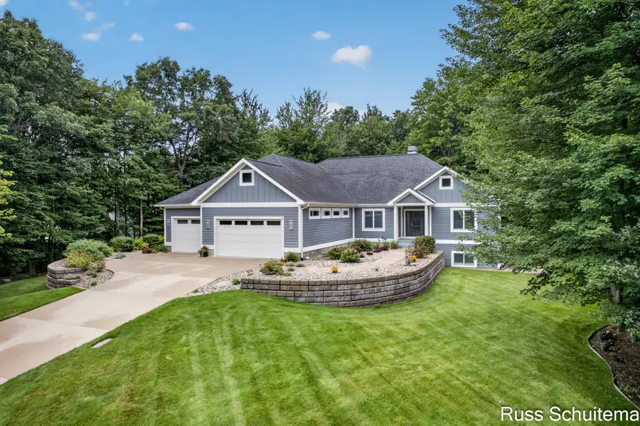 6335 Silverton Drive, Norton Shores, MI 49444 - #2