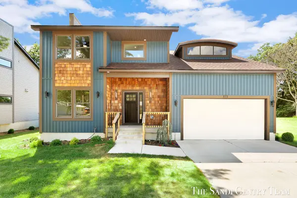 1032 Arlington Avenue, GrandHaven, MI 49417