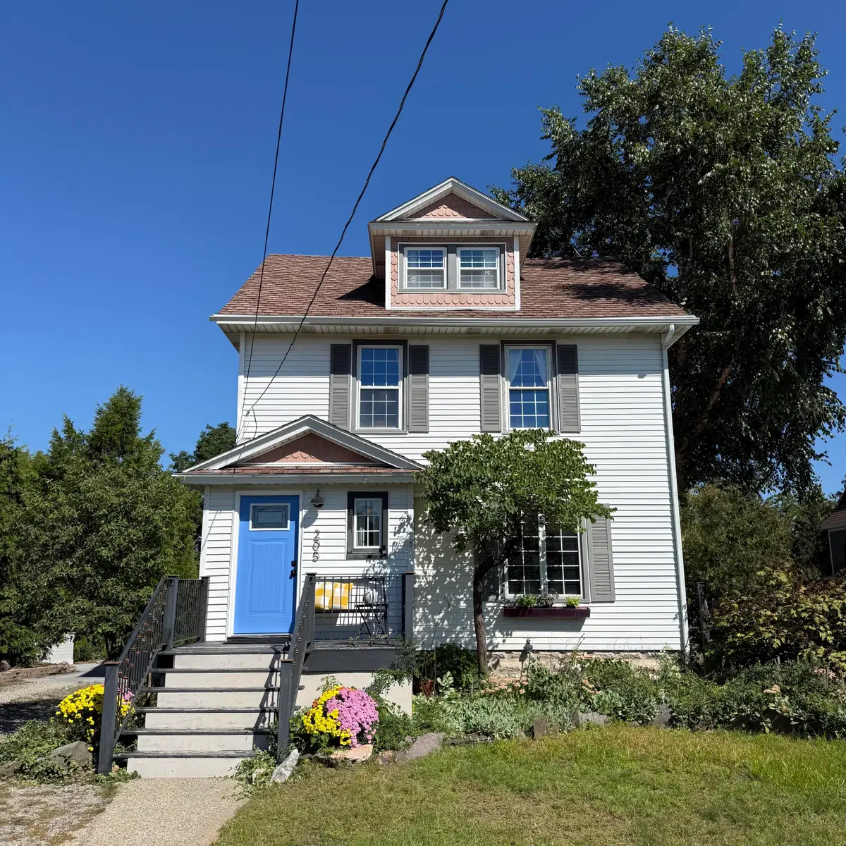 205 E Savidge Street, Spring Lake, MI 49456 - #1
