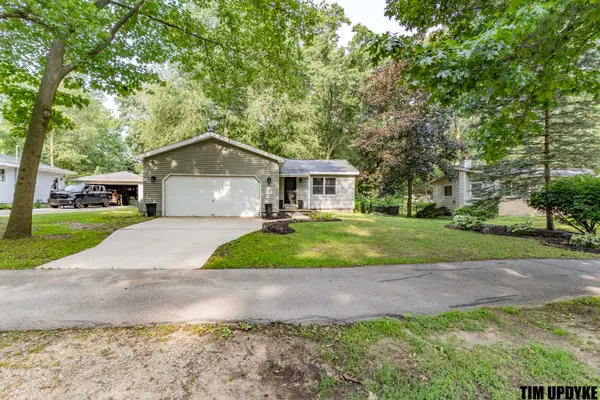 16661 152nd Avenue, SpringLake, MI 49456