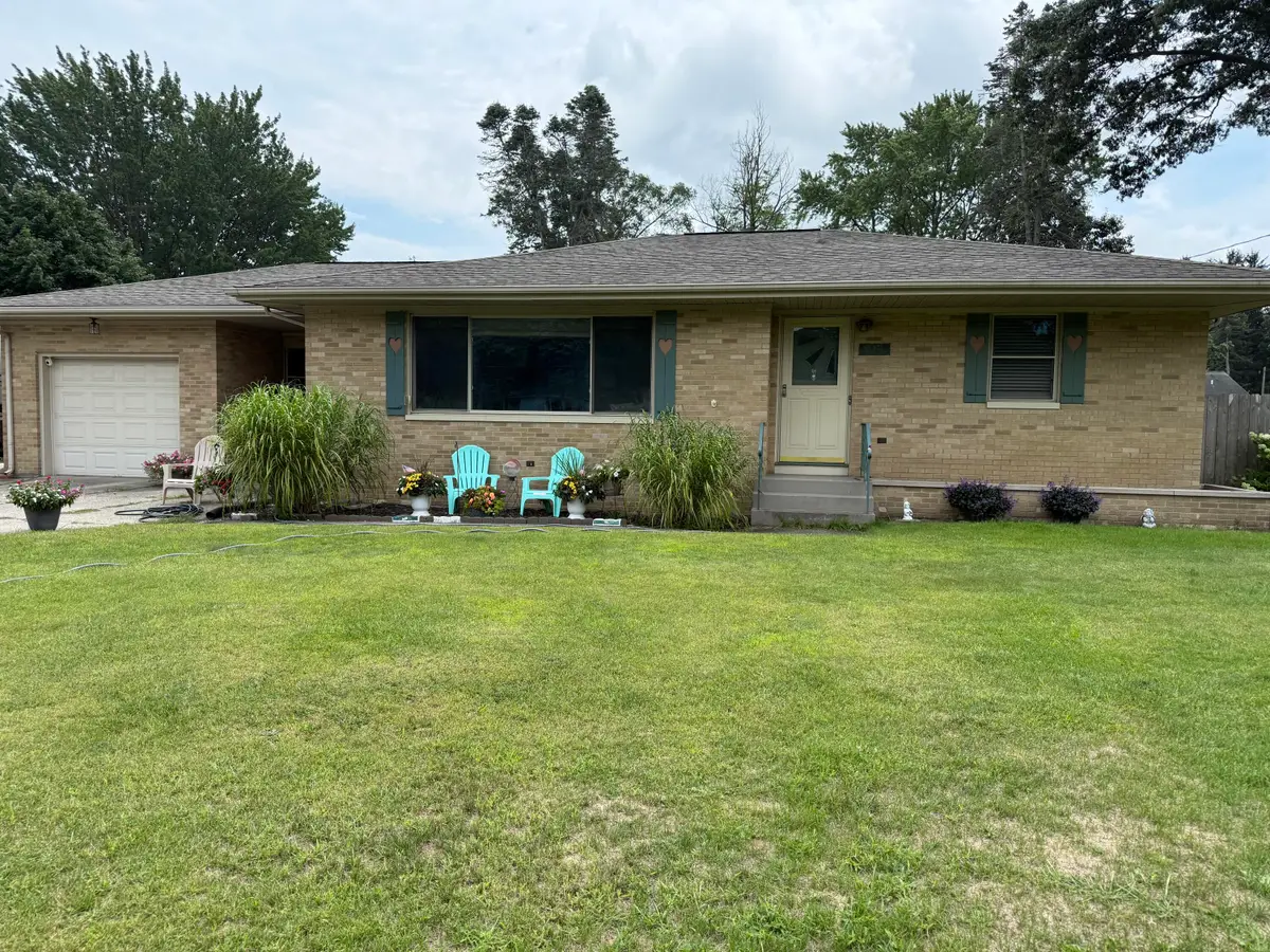 925 Wendover Boulevard, Norton Shores, MI 49441 - #1