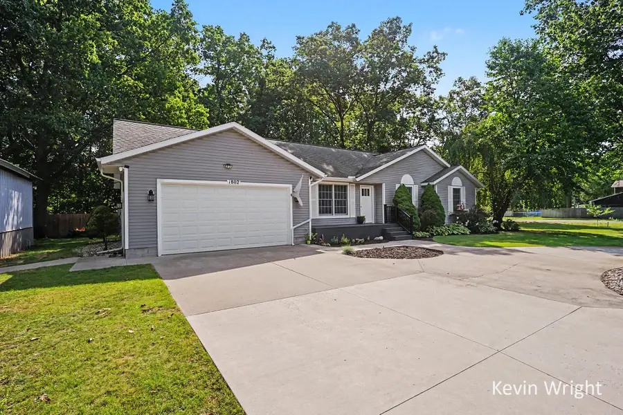 1802 Duchess Court, Muskegon, MI 49445 - #3