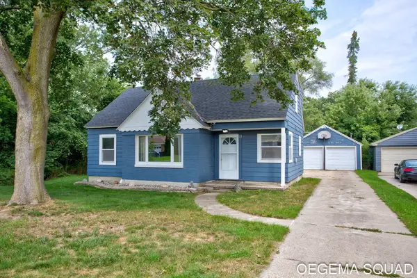 15 E 35th Street, Holland, MI 49423