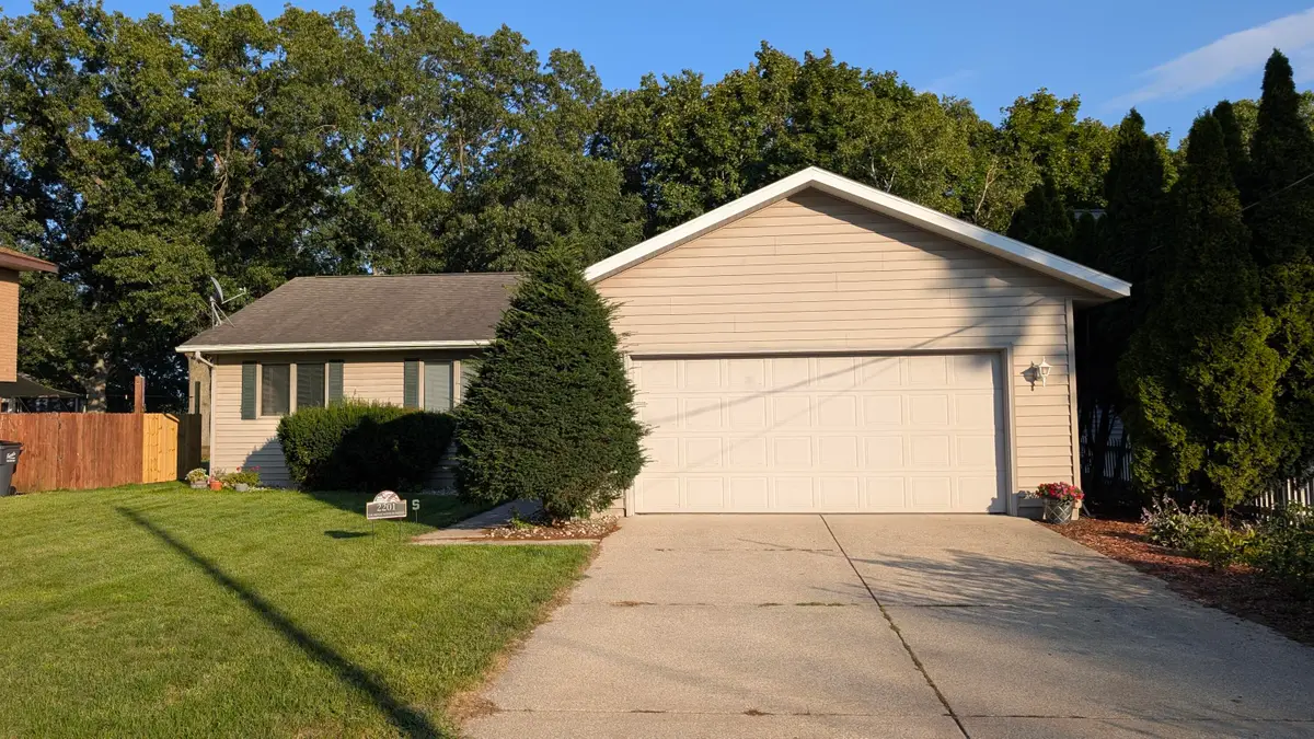 2201 Oak Avenue, Muskegon, MI 49445 - #1