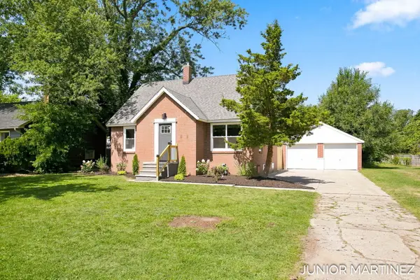 23 E 35th Street, Holland, MI 49423