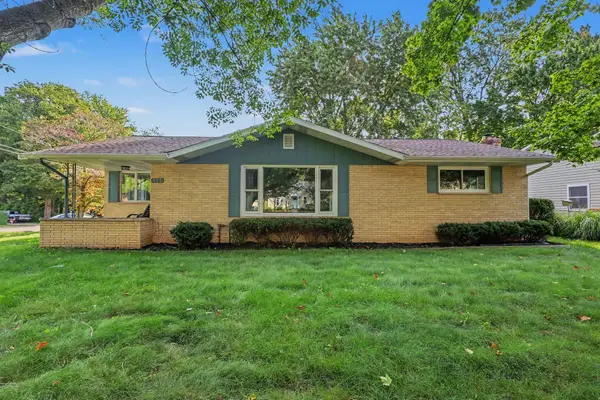 997 Colonial Court, Holland, MI 49423