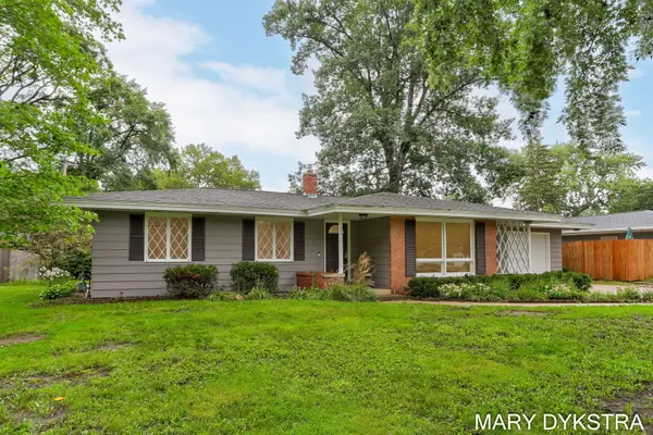 409 W Lakewood Boulevard, Holland, MI 49424