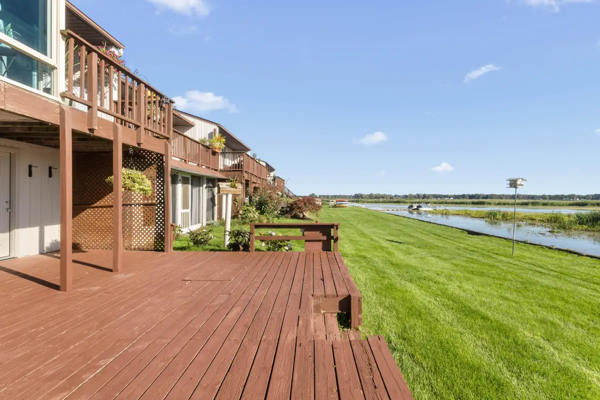 555 Gidley Circle Unit: F, Grand Haven, MI 49417 - #1