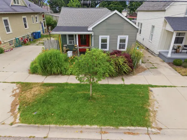 413 N 6th Street, GrandHaven, MI 49417