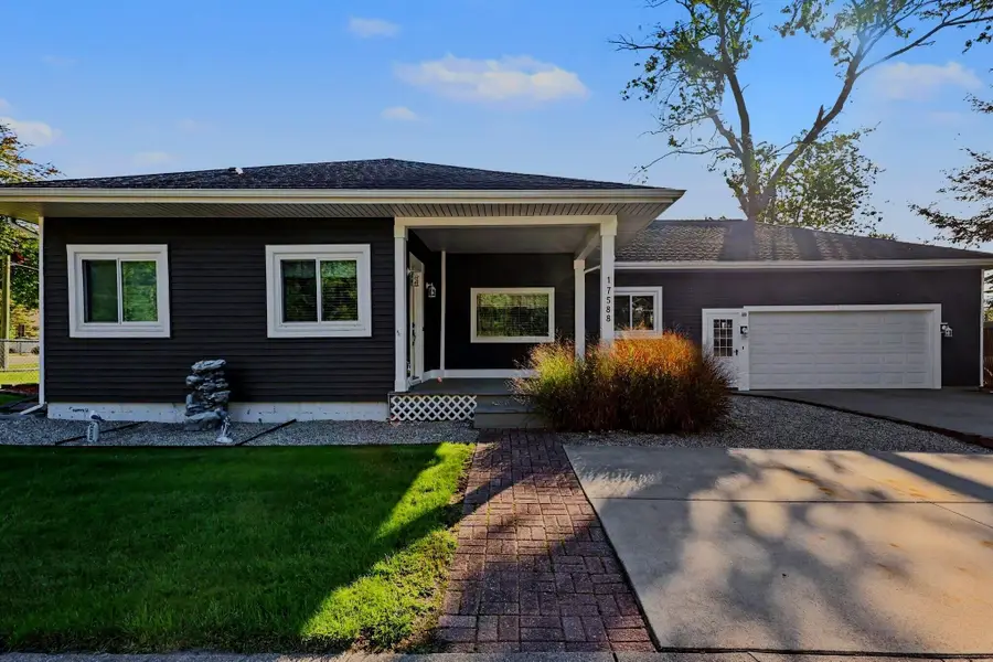 17588 Reenders Street, Ferrysburg, MI 49456 - #2