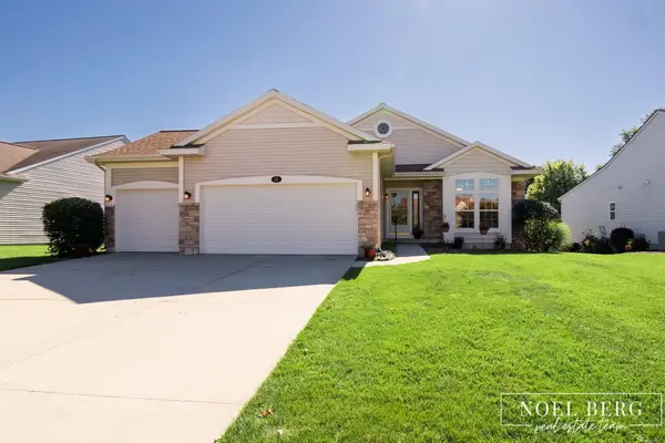 15 W Watershore Drive, Muskegon, MI 49444