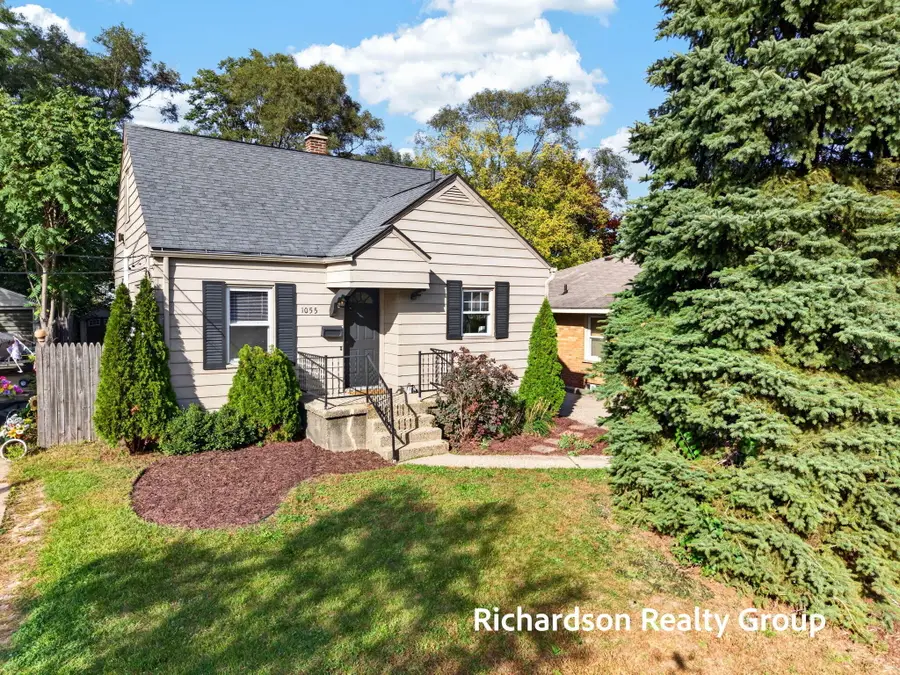 1055 NE Crescent Street NE, Grand Rapids, MI 49503 - #2