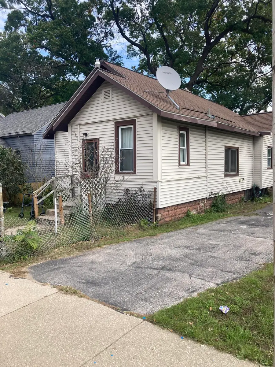 1786 Wood Street, Muskegon, MI 49442 - #2