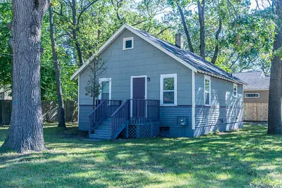 1910 Valley Street, Muskegon, MI 49442