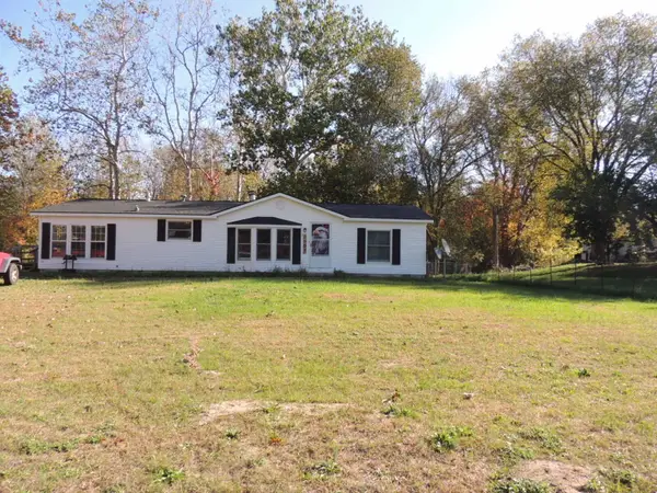 2507 Beach Court, Allegan, MI 49010