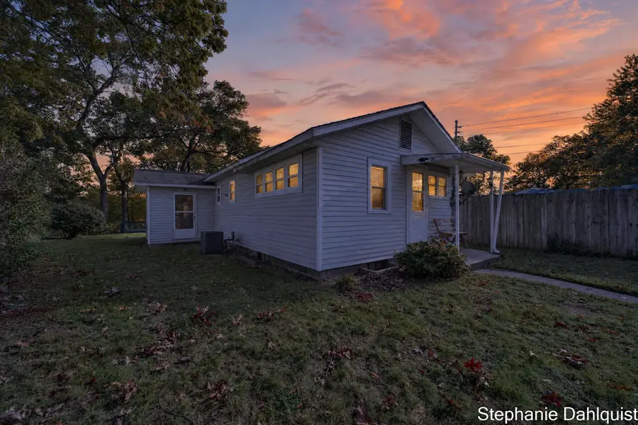 315 N Muskegon Boulevard, Muskegon, MI 49442 - #2
