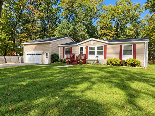 6049 S Hemlock Ridge Trail, Muskegon, MI 49442