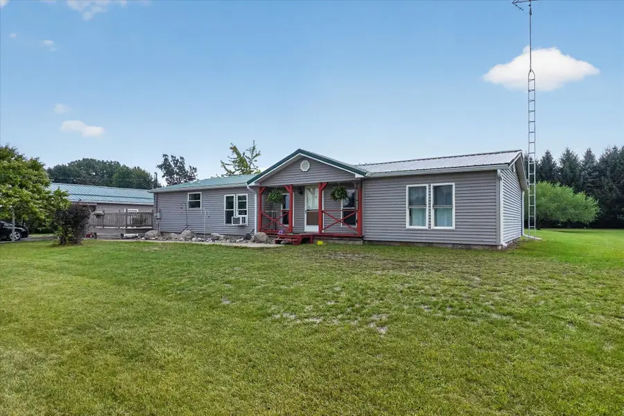 3635 W Washington Road, Ithaca, MI 48847 - #3