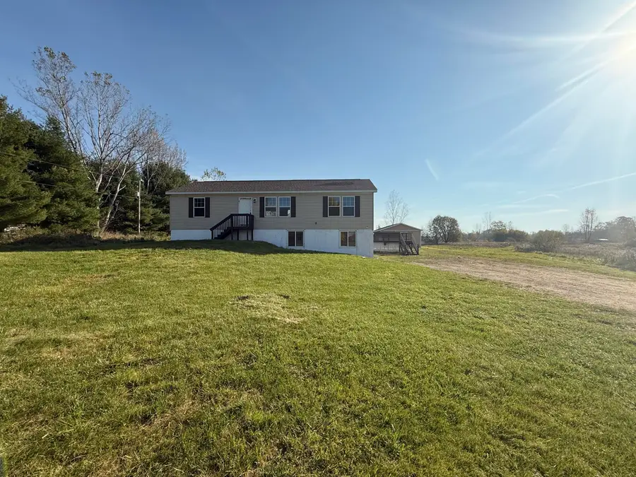 793 S Lacey Lake Road, Charlotte, MI 48813 - #2