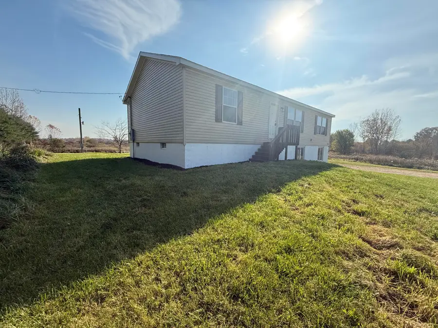 793 S Lacey Lake Road, Charlotte, MI 48813 - #3