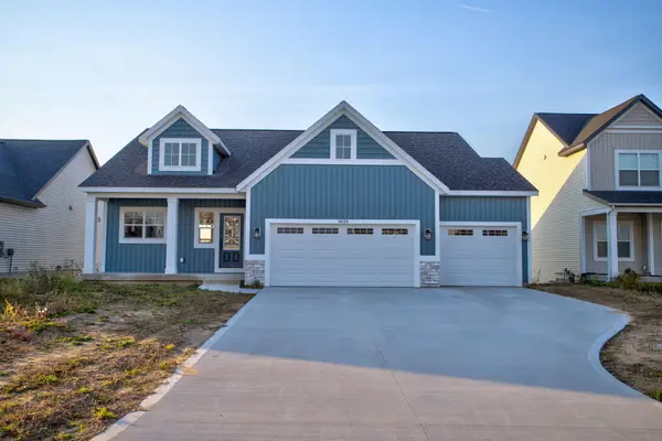 10124 Strawberry Lane, Zeeland, MI 49464
