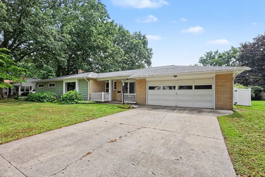 106 E 31st Street, Holland, MI 49423 - #2