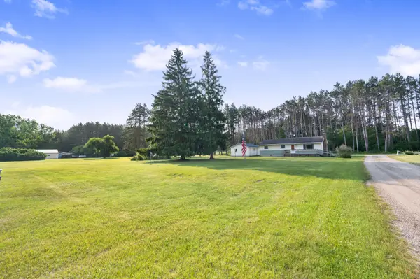 7873 River Rd, Evart, MI 49631