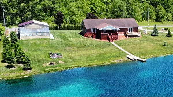 8683 E Hawley Road, Hesperia, MI 49421