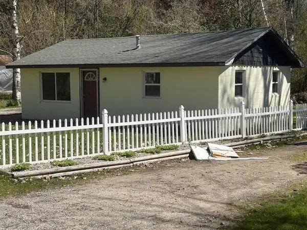 4811 S 33 1/2 Road, Cadillac, MI 49601