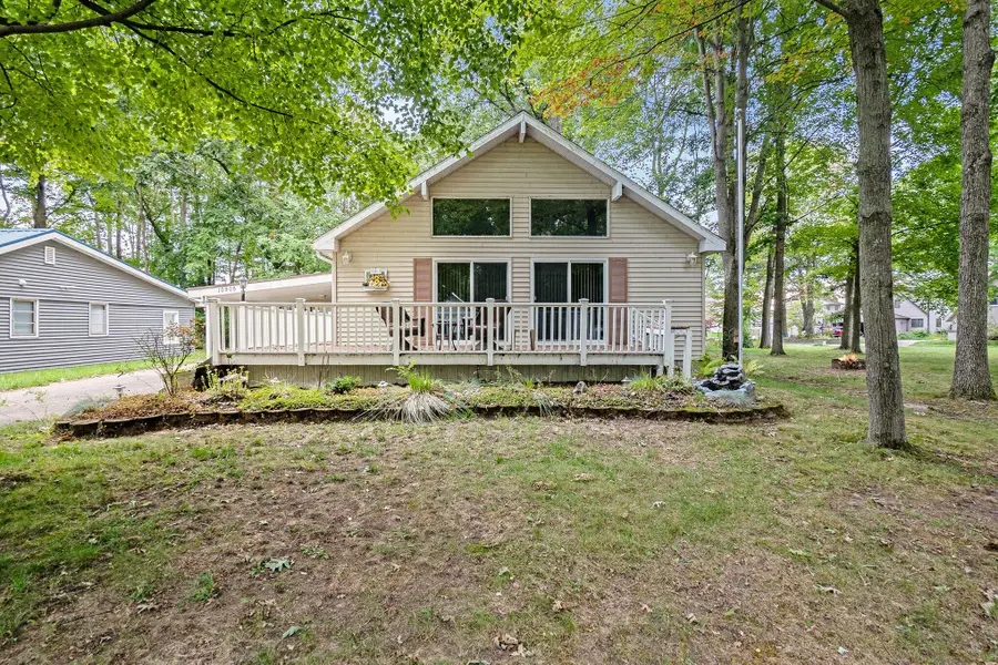 10905 1st Street, Canadian Lakes, MI 49346 - #2