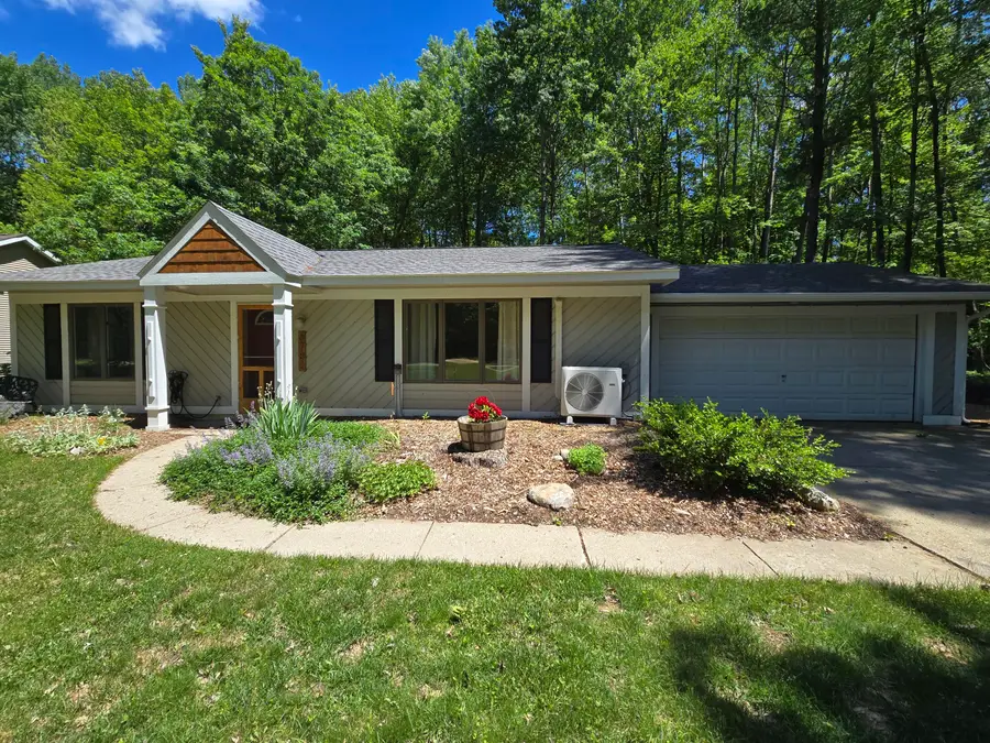 6782 White Pine Drive, Morton, MI 49346 - #3