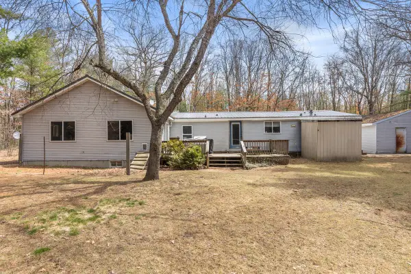 8233 Beech Avenue, HowardCity, MI 49329