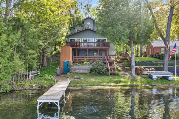 9158 W School Section Lake Drive, Mecosta, MI 49332