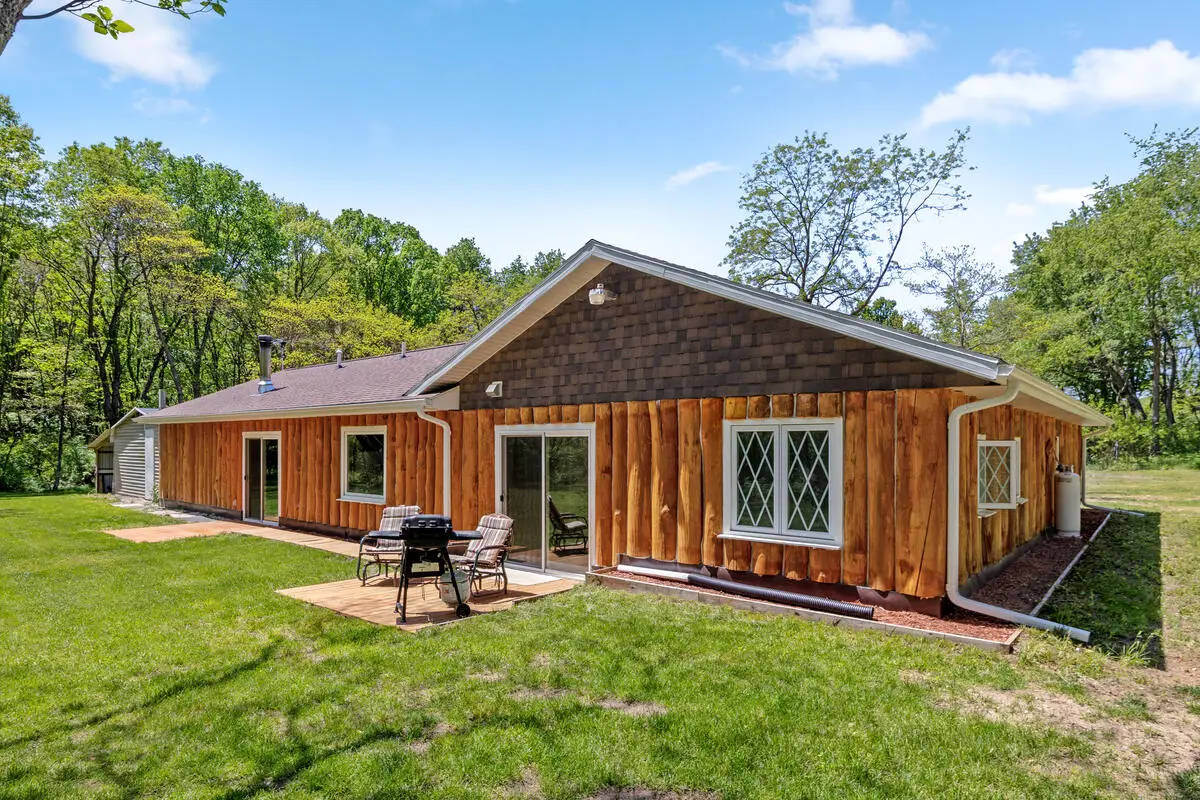 2538 S Van Wagoner Avenue, Hesperia, MI 49421 - #1