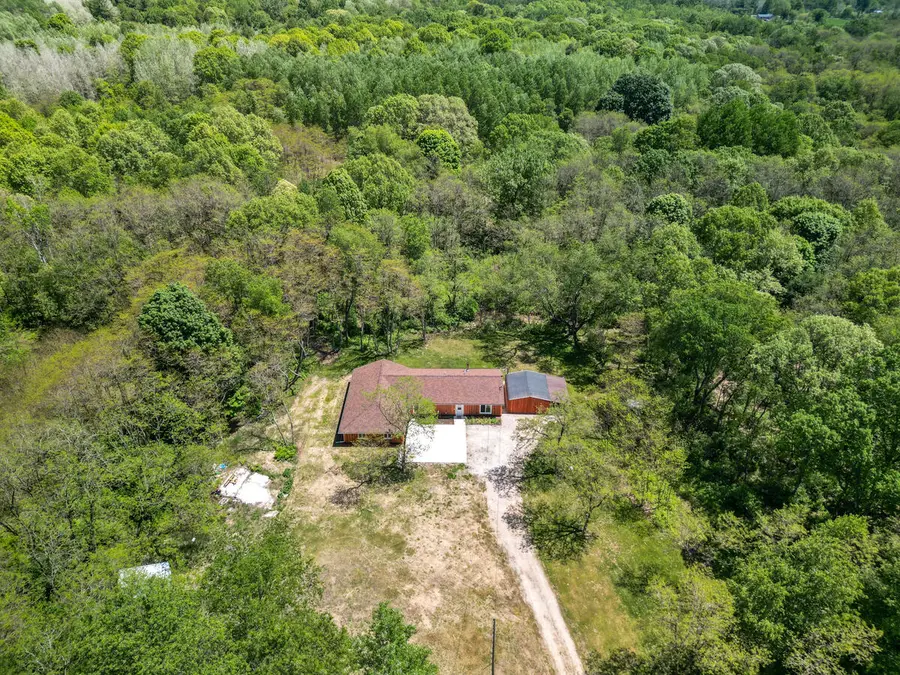 2538 S Van Wagoner Avenue, Hesperia, MI 49421 - #3