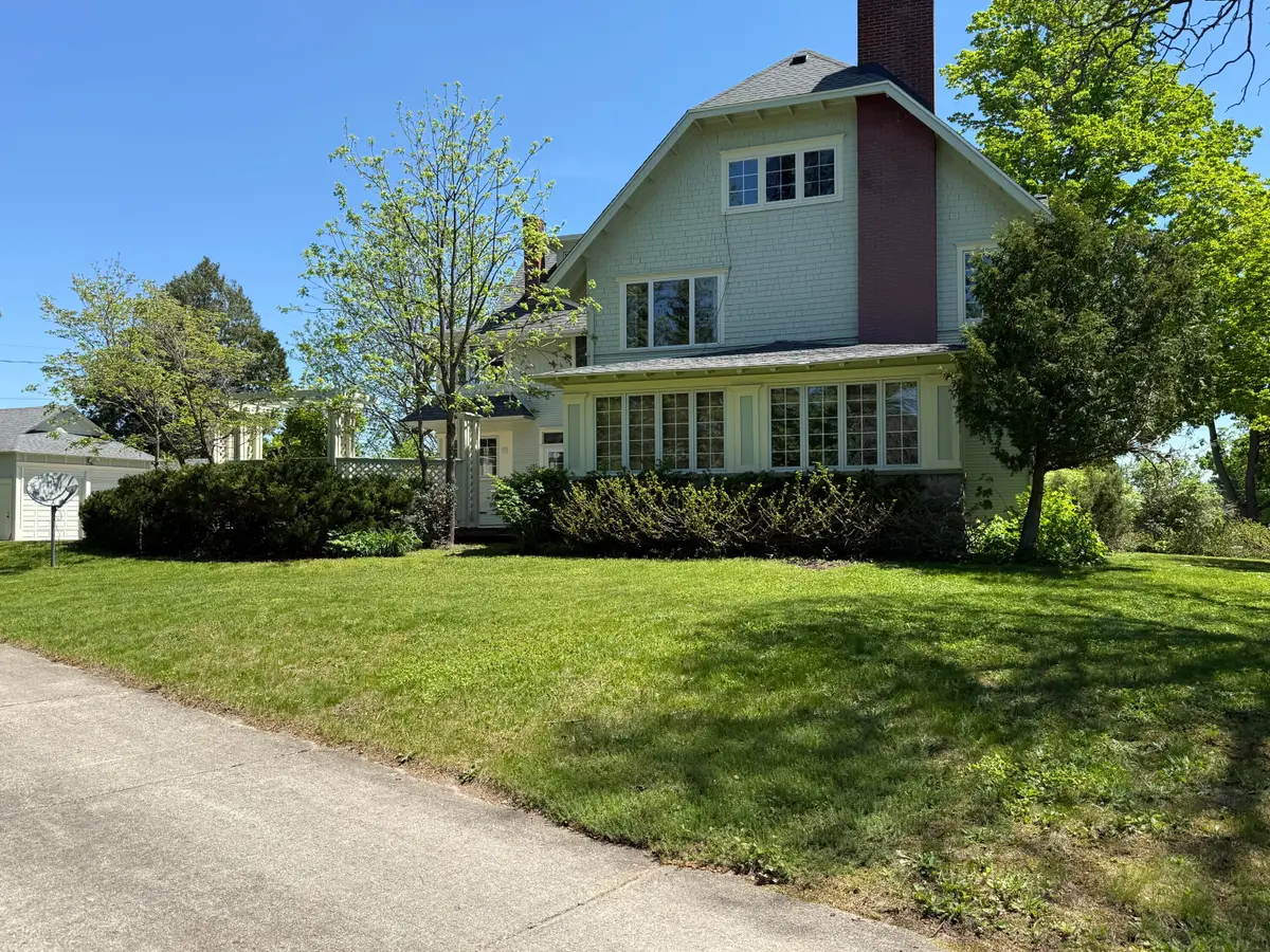 430 W Upton Avenue, Reed City, MI 49677 - #1