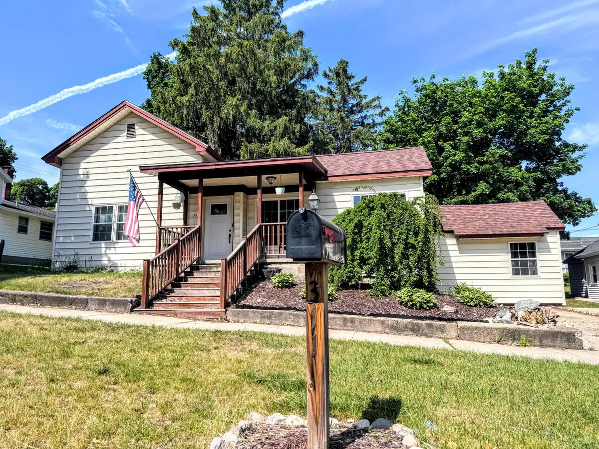 311 N Warren Avenue, Big Rapids, MI 49307 - #1