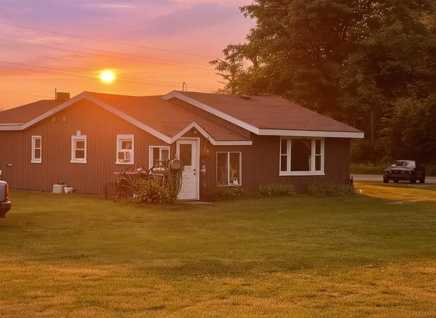 19030 W Almy Road, Howard City, MI 49329 - #2