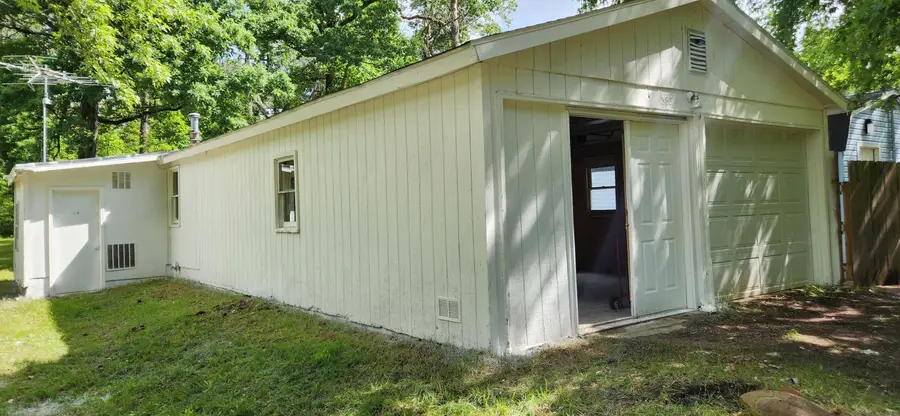 383 W 8 Mile Road, Merrill, MI 49349 - #2