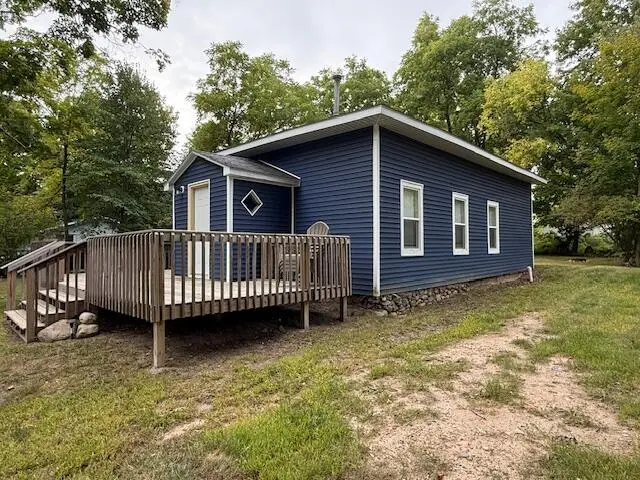 37 E Jefferson Street, Newaygo, MI 49337 - #1