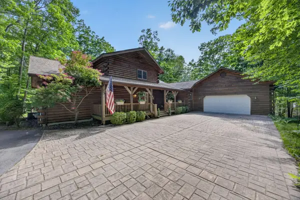 10231 Mountain View Trail, CanadianLakes, MI 49346
