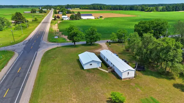 9479 N Bailey Road, HowardCity, MI 49329