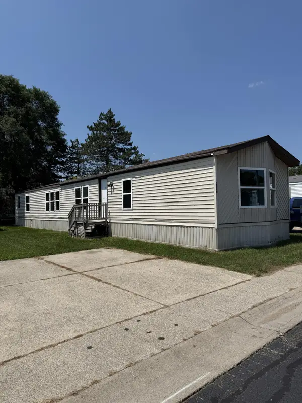 2280 Drive In Lane Unit: Lot 34, MtPleasant, MI 48858