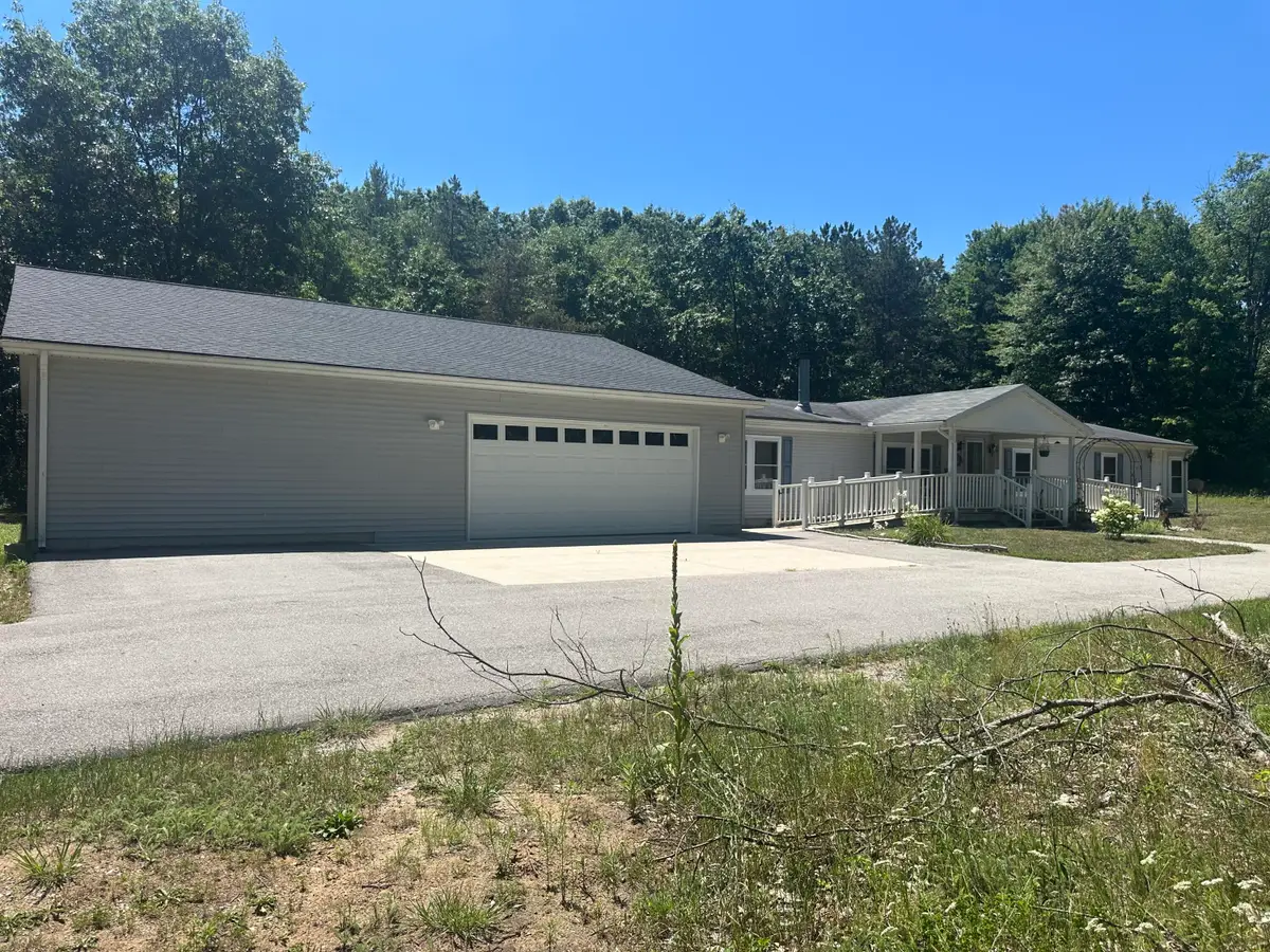 4932 E Polk Street, Norwich, MI 49349 - #1