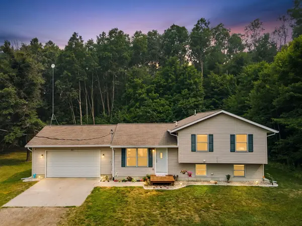 7485 E Tucker Lake Lane, Newaygo, MI 49337